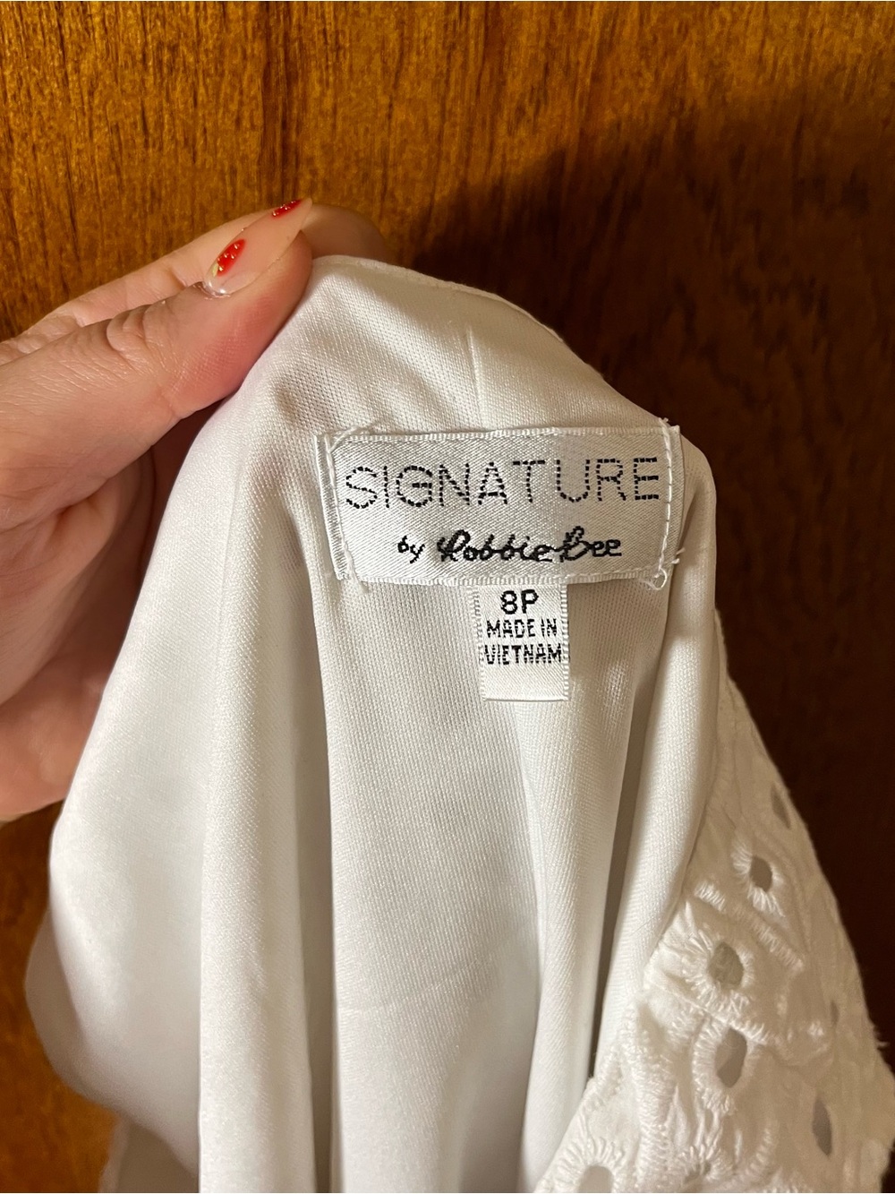 Signature by Robbie Bee White Eyelet Shift Dress - Picture 3 of 3